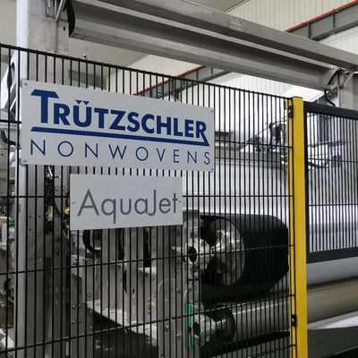 Tissu en dentelle Tissu non tissé en dentelle léger et durable pour la production