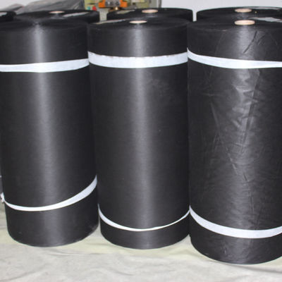 Tissus en fibres non tissées de carbone actif légers et durables d'une largeur ≤ 160 cm